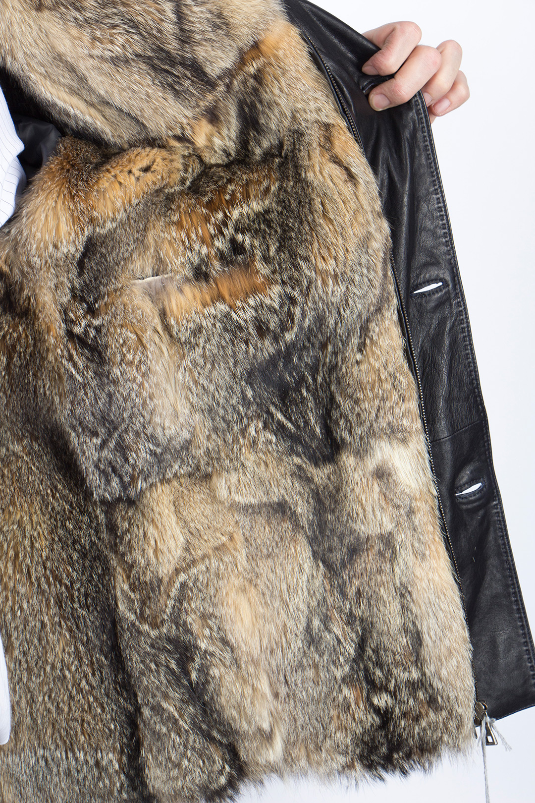 Mondial куртка мужская с мехом волка